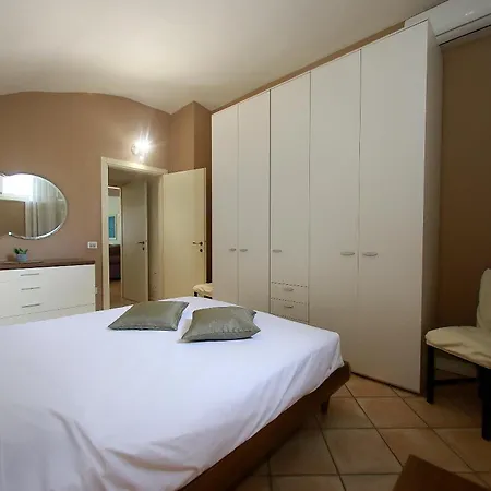 Διαμέρισμα 6 Borgo Di Garda