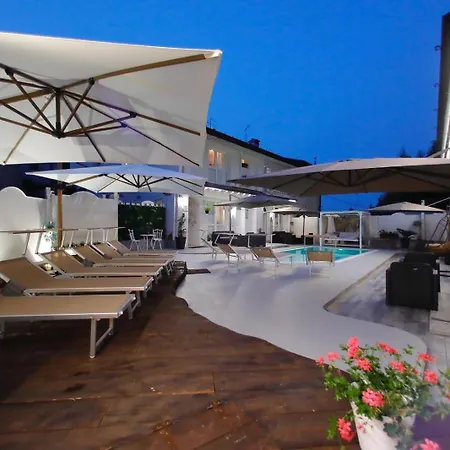 6 Borgo Di Garda Διαμέρισμα
