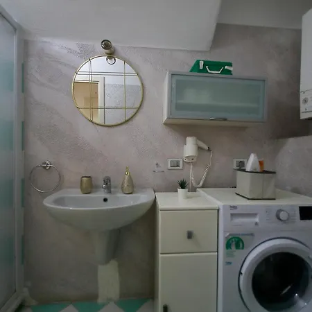 6 Borgo Di Garda